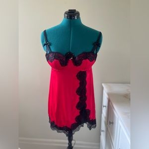 La Senza Lingerie (Red, Black Lace, Medium)